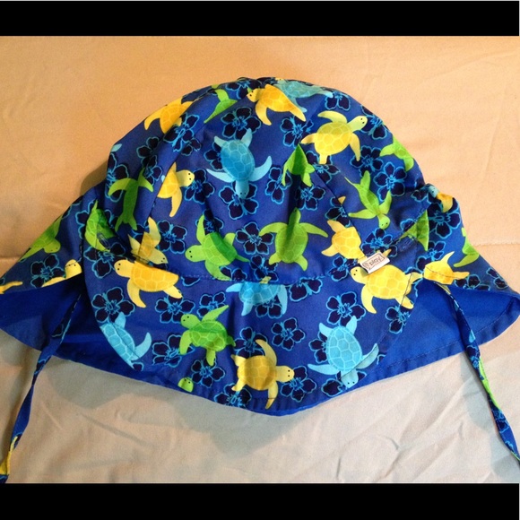 Toddler beach hat 🎩 - Picture 1 of 4